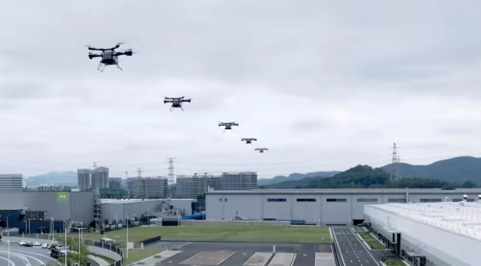 小鹏汇天陆地航母飞行器批量试产下线 低空经济“广州模式”启航